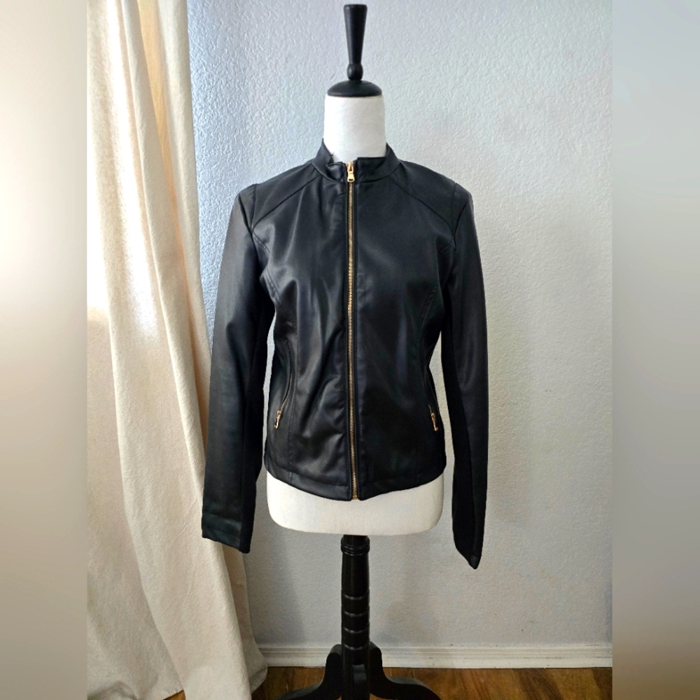 GBG Los Angeles Faux Leather Jacket Size Small